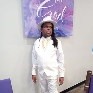 Meet your Posher, Derrick